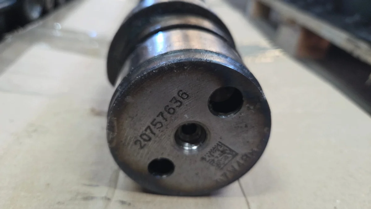 Volvo Nockenwelle 20757636
