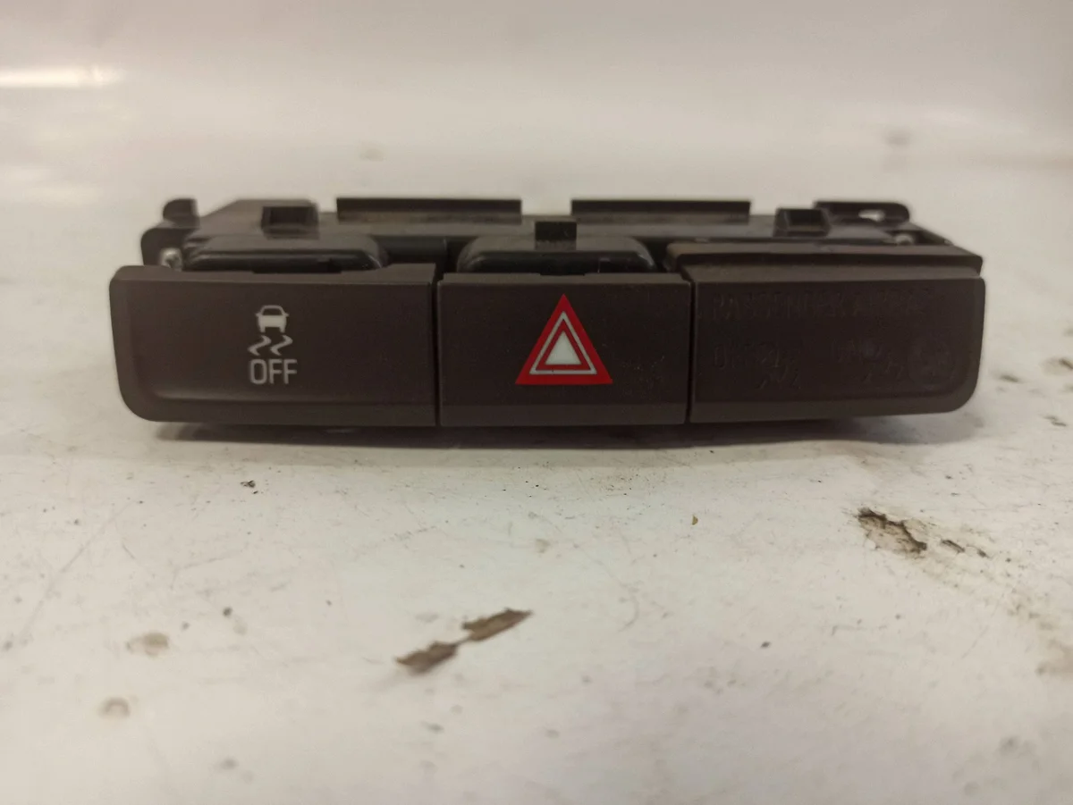 Interruptor de luces de emergencia Opel Mokka 95198035