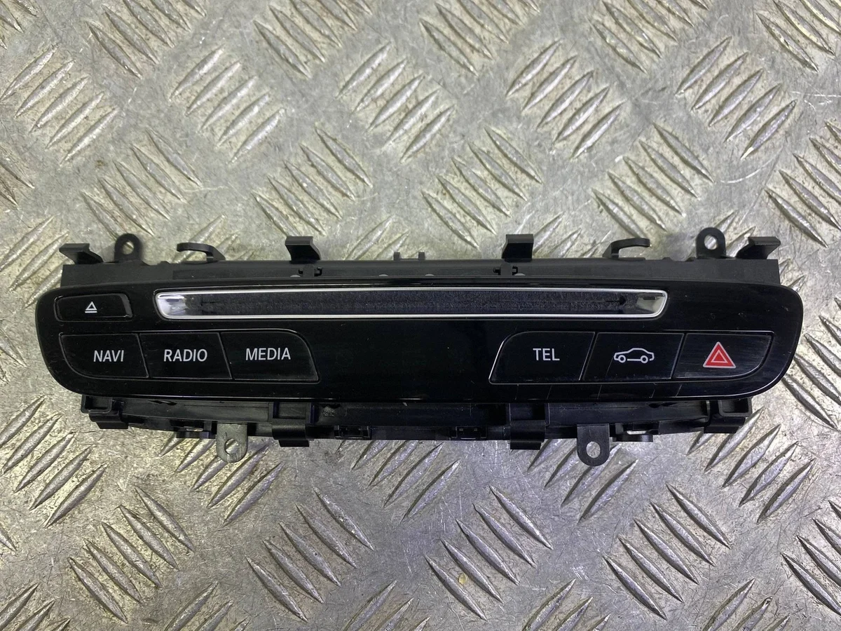 Radio Navi Switch Panel Mercedes C-Class W205 A2059054601