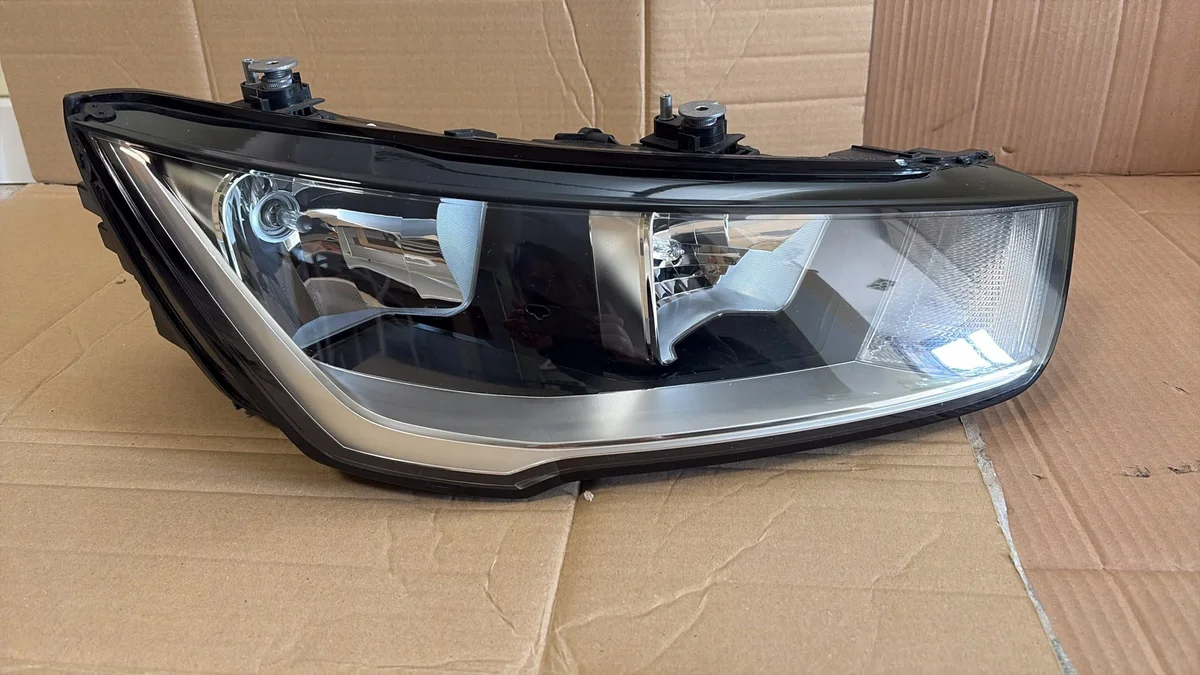 Ajovalo Audi A1 8XA941004