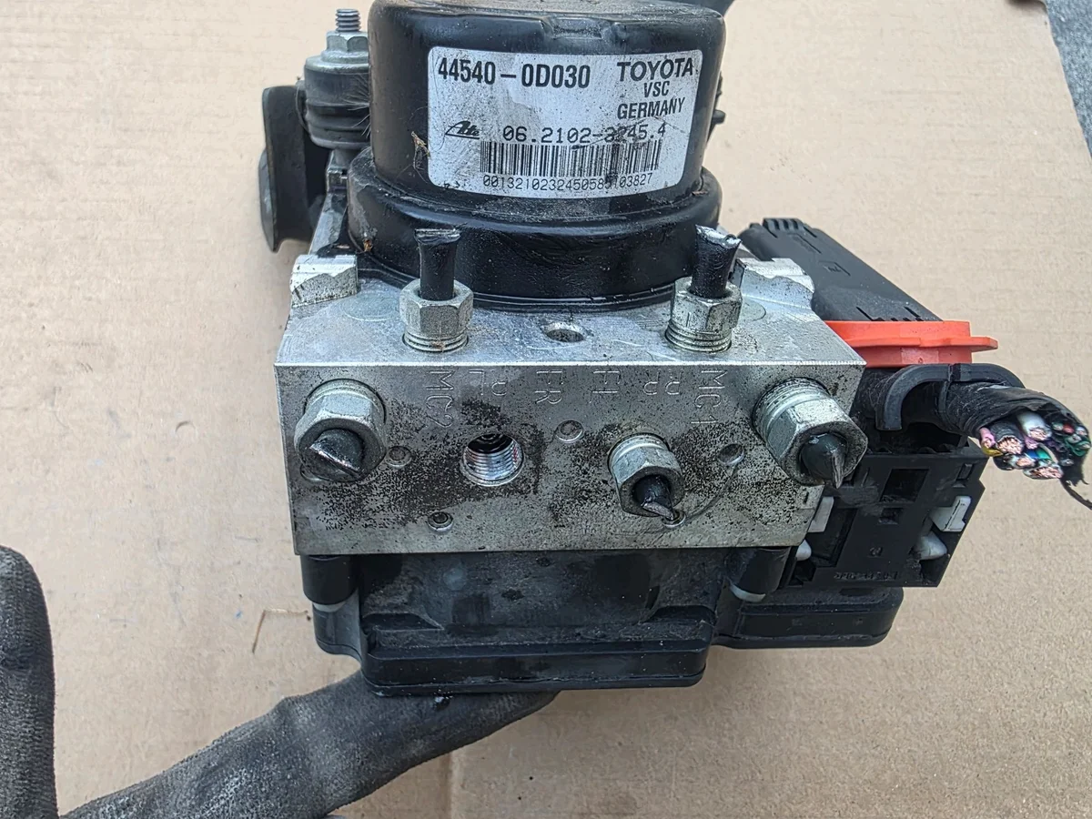 Bomba ABS Toyota Yaris III 44540-0D030