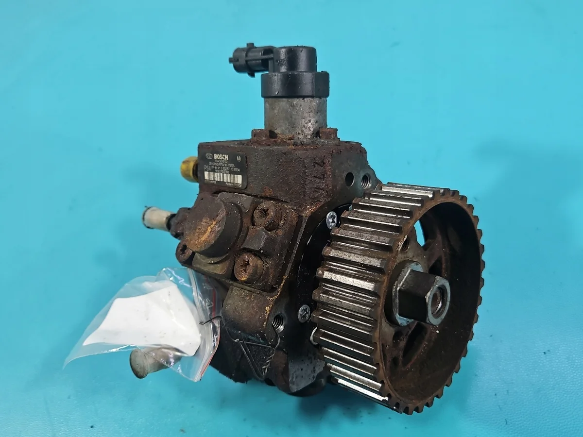 Insprutningspump Peugeot Bipper 1.4 HDI 0445010102