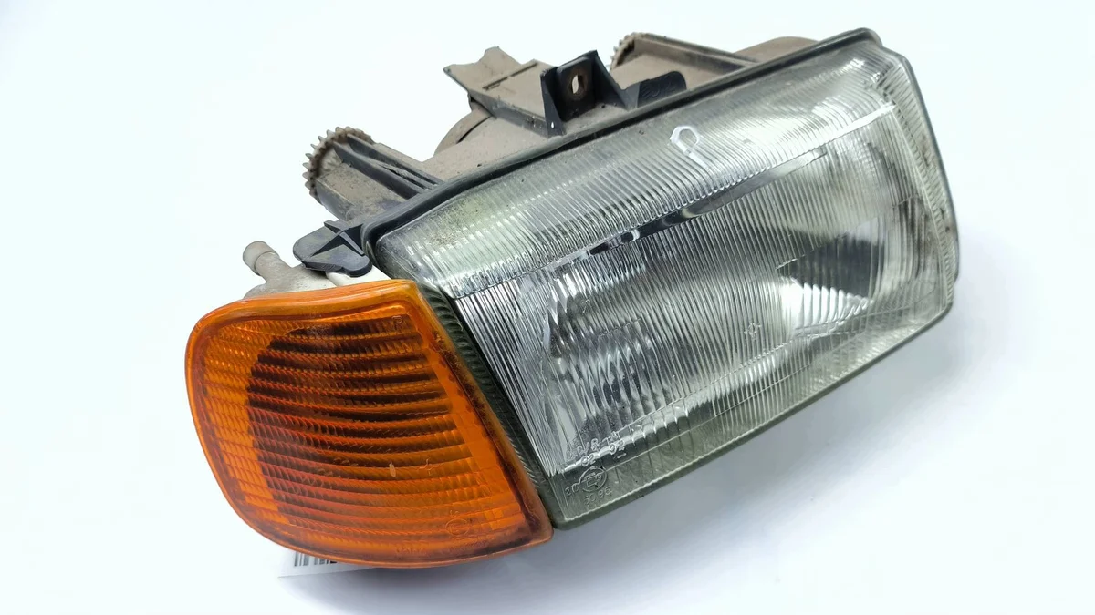Volkswagen Caddy II Faro Derecho 6K5941010K
