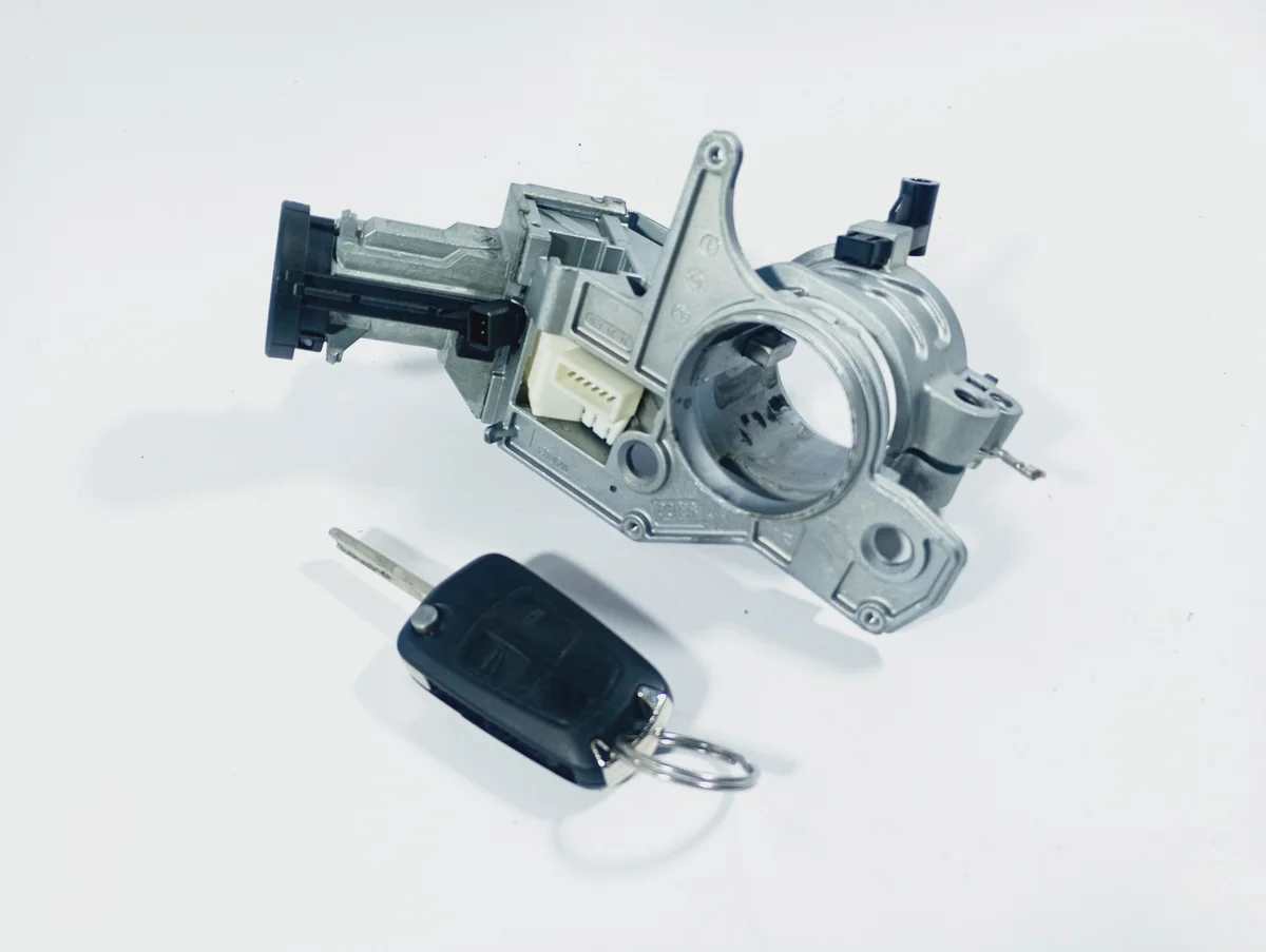 Opel Astra H virtalukko N0501882