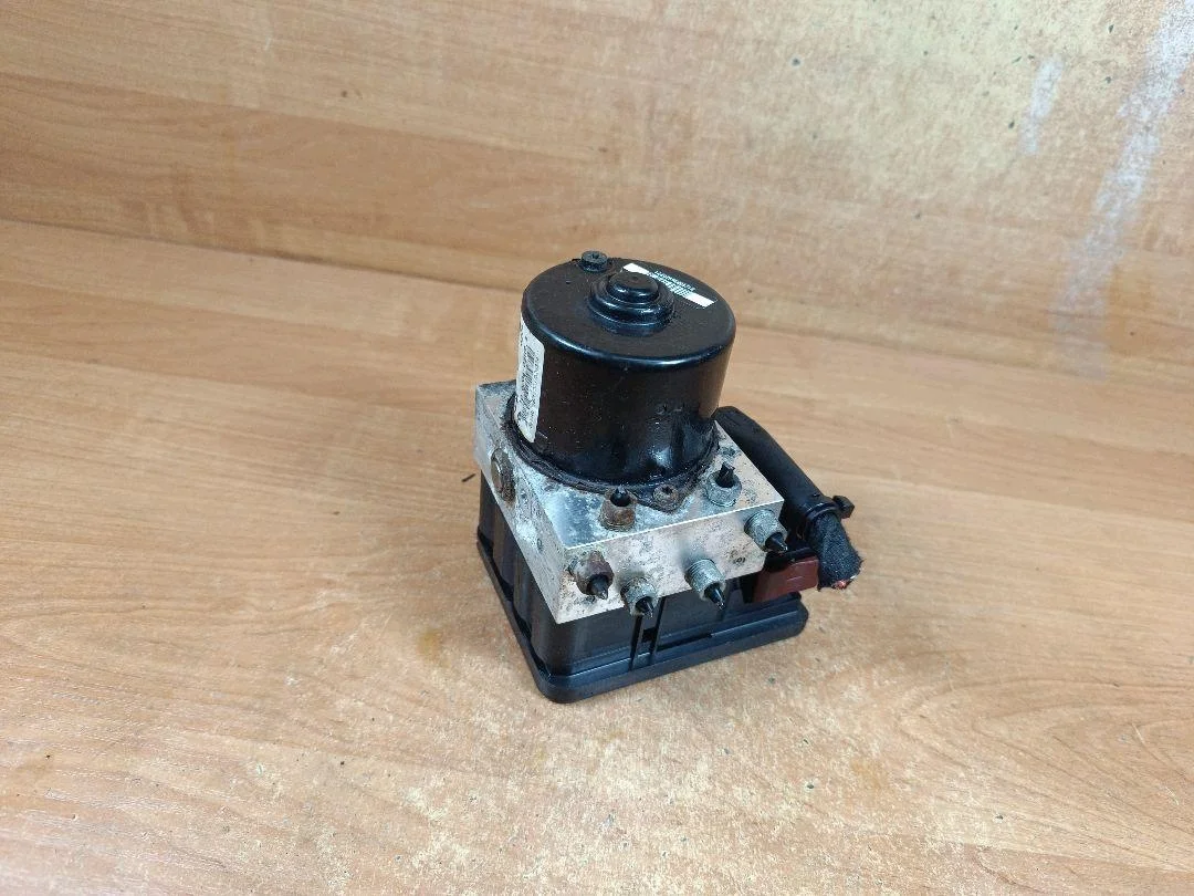 ABS-pumppu Opel Astra H Zafira B 13244860