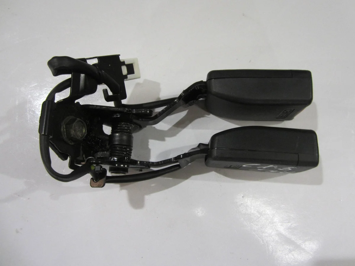 Gurtbefestigung hinten Mazda CX-5 I COE7438