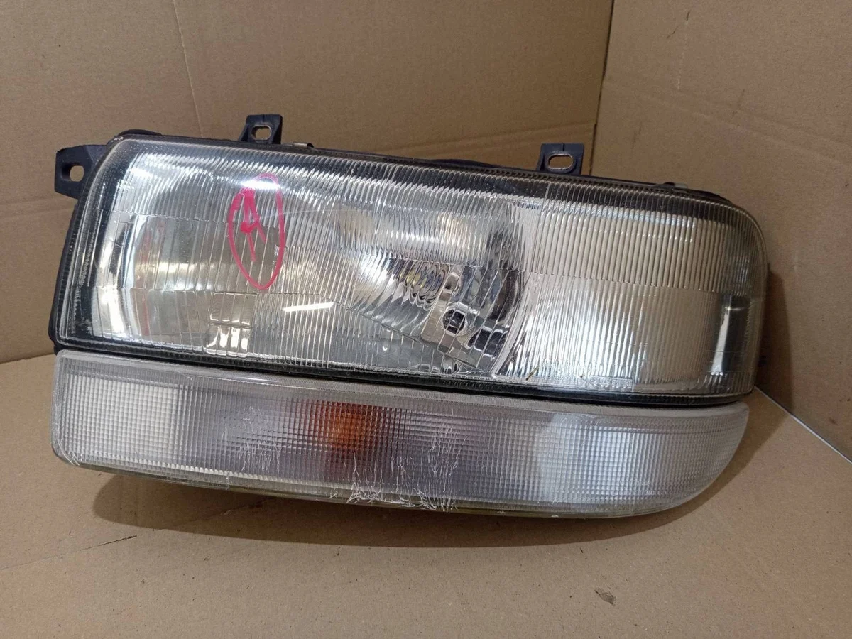 Faro delantero izquierdo Opel Movano A 7700352103
