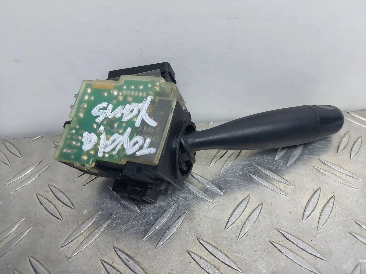 Toyota Yaris I Manette Essuie-glace 164322KASACJ image 3