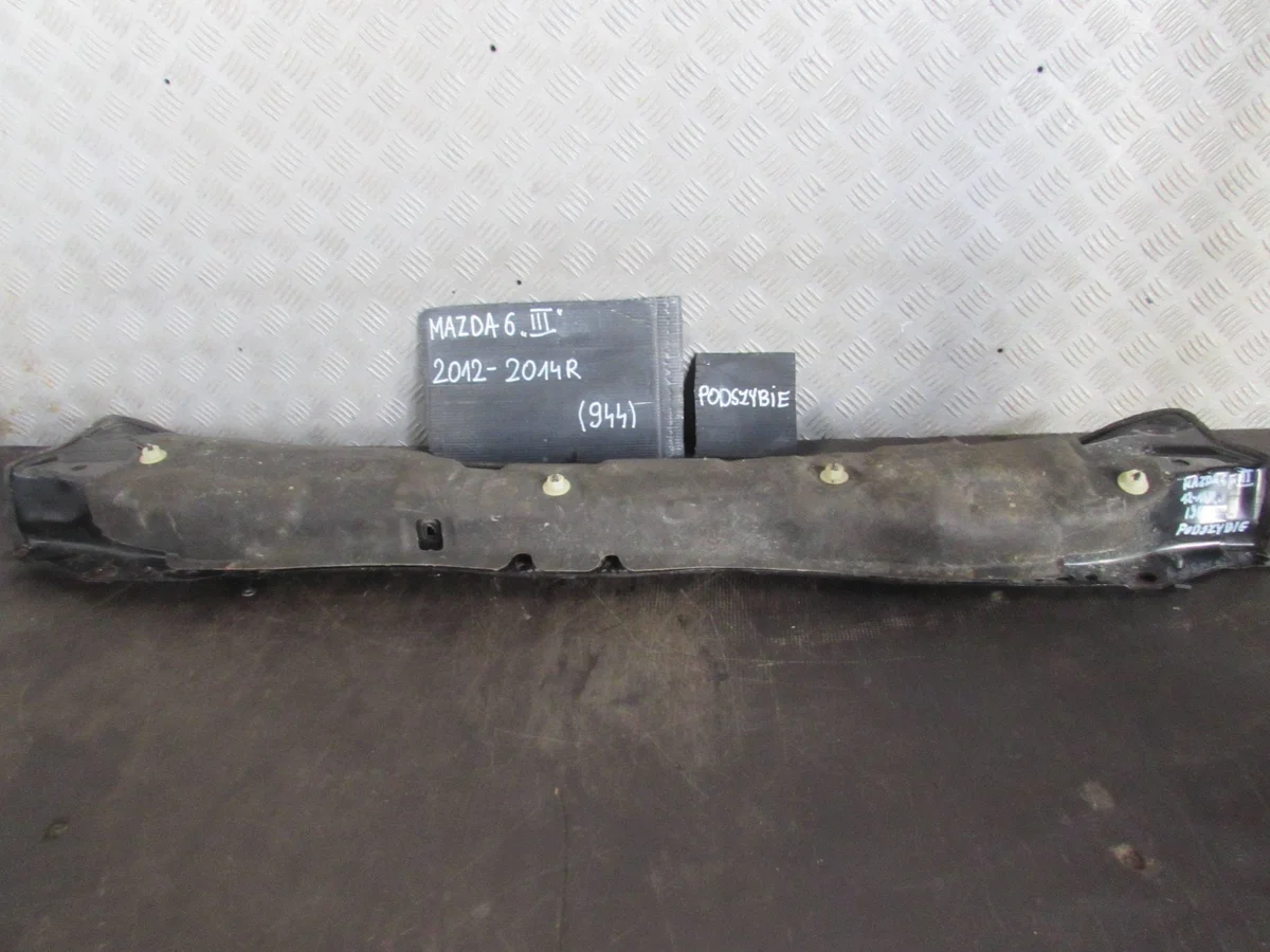 Tuulilasin tiiviste Mazda 6 III KBI65457