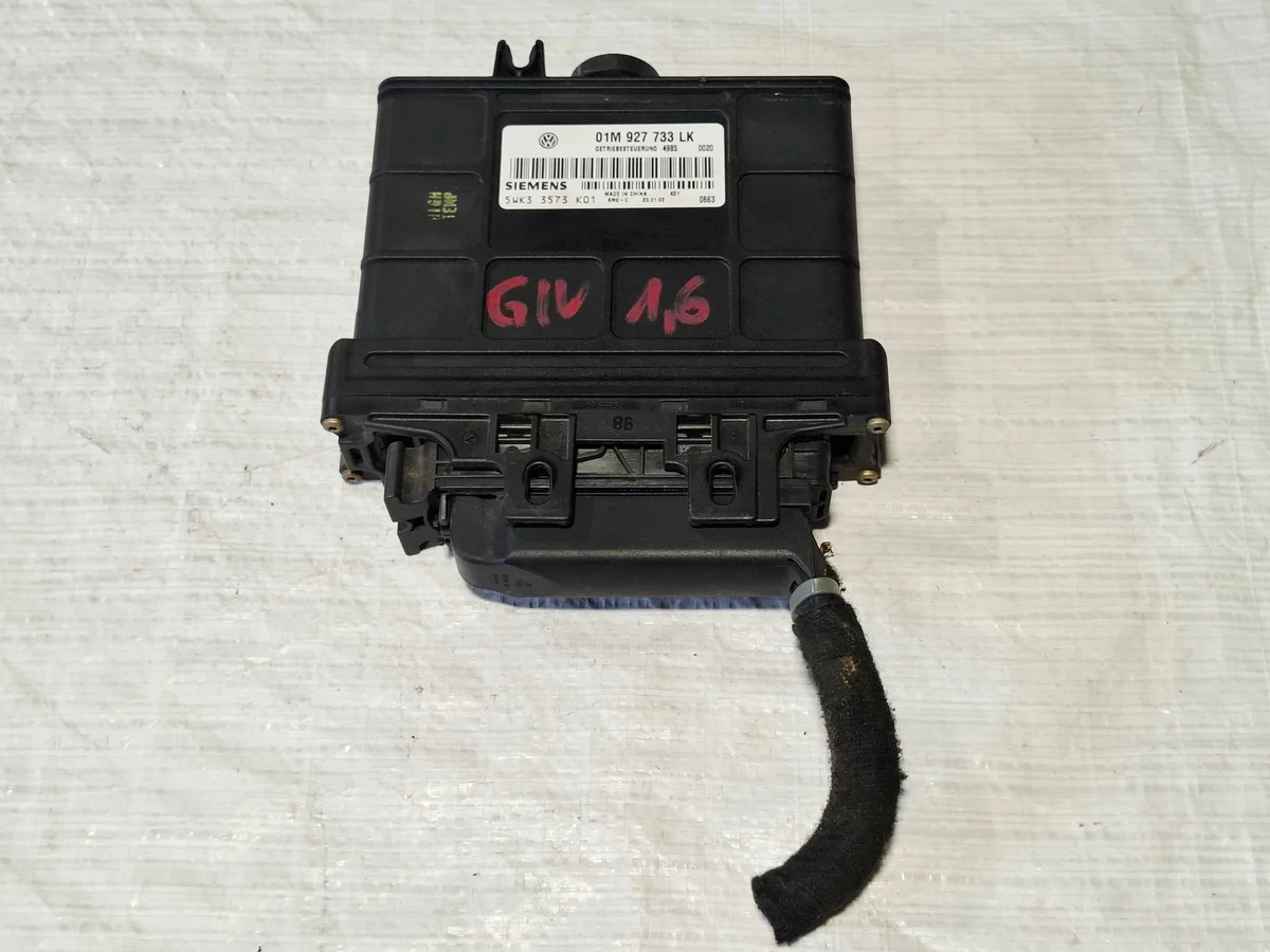 Unidade de Comando Caixa Automática VW Golf IV 01M927733LK