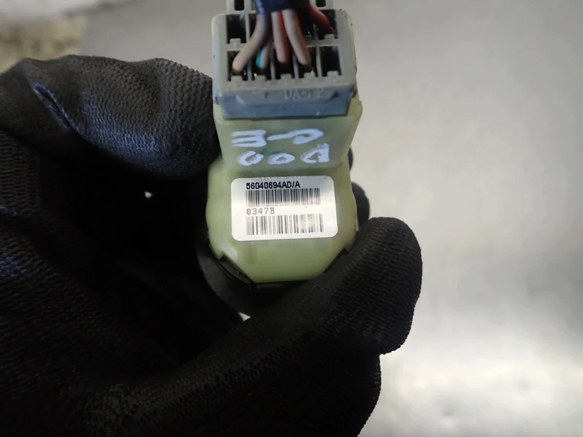 Mirror Switch Dodge Caliber 65040694AD image 3