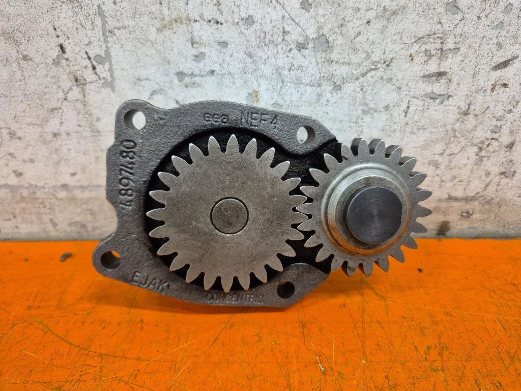 Oljepump Iveco Eurocargo 4897480