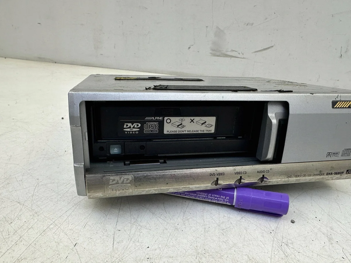 Alpina Audi BMW E65 E66 CD Changer DHA-S680P thumbnail 4