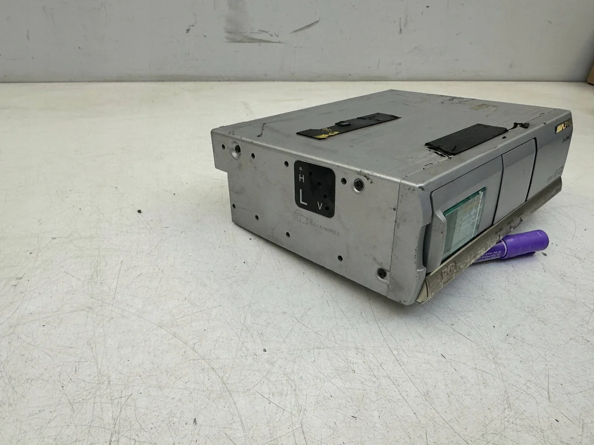 Alpina Audi BMW E65 E66 CD Changer DHA-S680P thumbnail 6