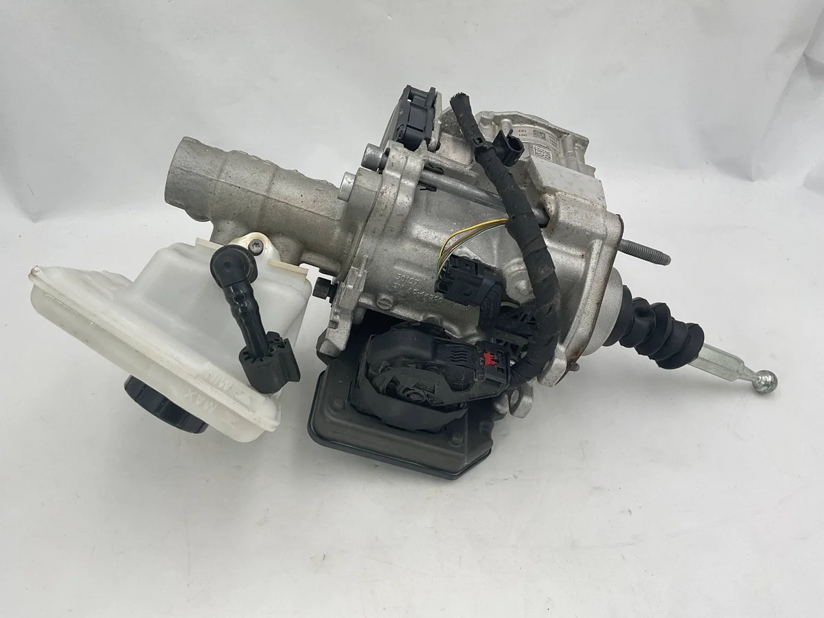 Porsche Cayenne Rembekrachtiger pomp 9Y0614105R