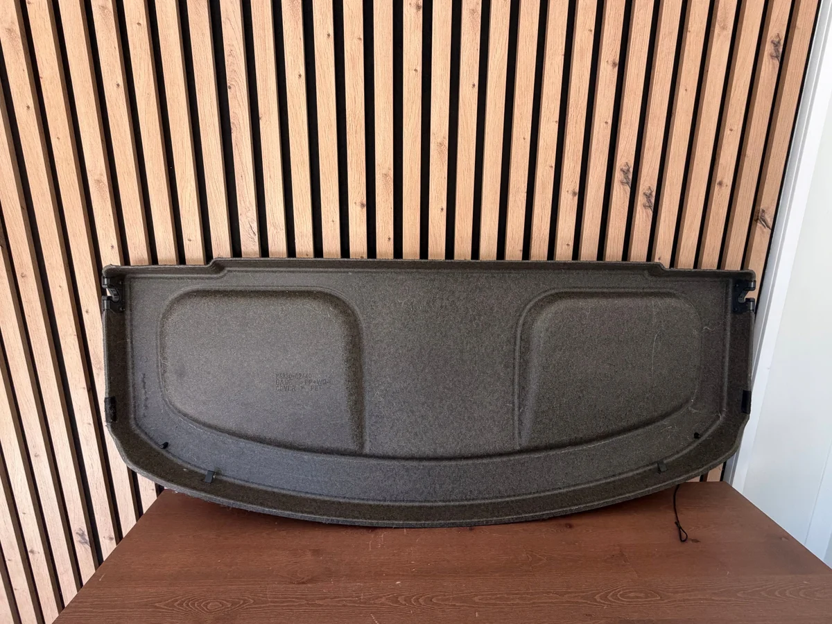 Toyota Auris I Étagère de coffre 64330-02440
