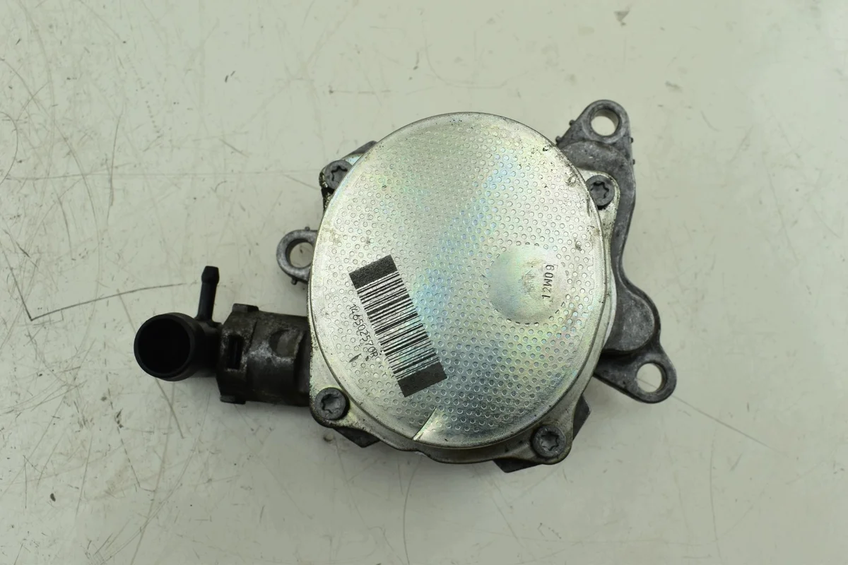 Bomba de Travão Renault Trafic II 2.0 dCi 146502570R