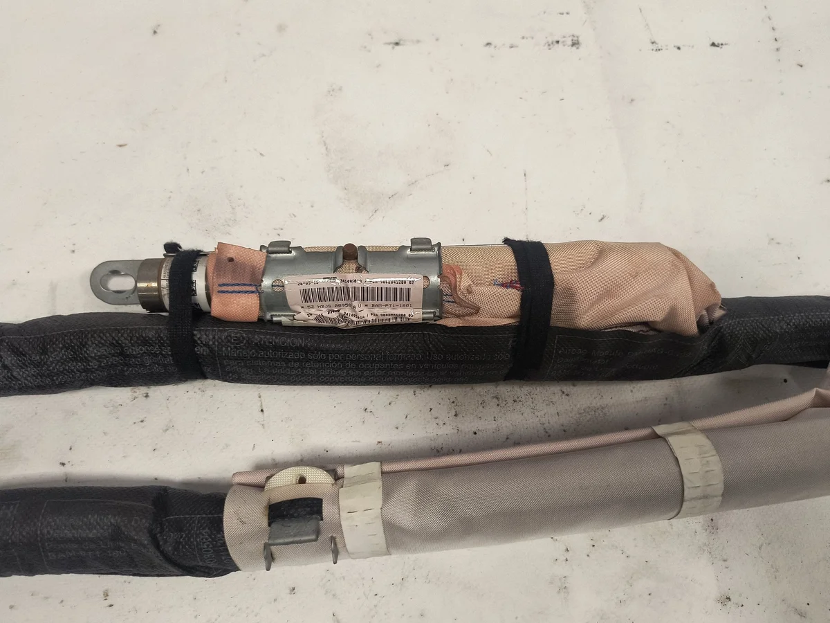 Ilmanohjain vasen Citroen C3 II 1.2 VTI 9802841280