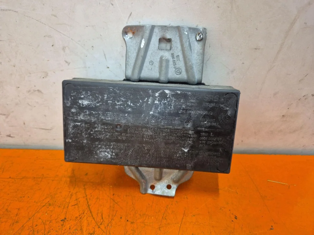 Mercedes CLK 320 C208 A1708600305 airbag ovi