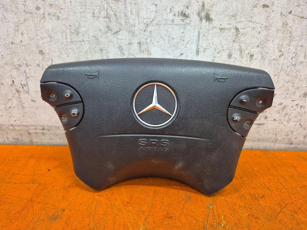 Mercedes-Benz CLK 320 C208 Ohjauspyörä 21046003989B510X