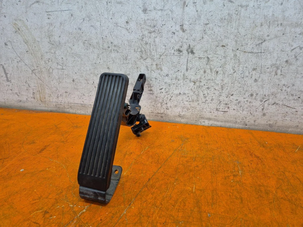 Pedal Acelerador Mercedes-Benz CLK 320 C208 2203010001