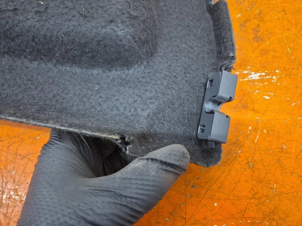 Opel Corsa D plage arrière coffre image 6