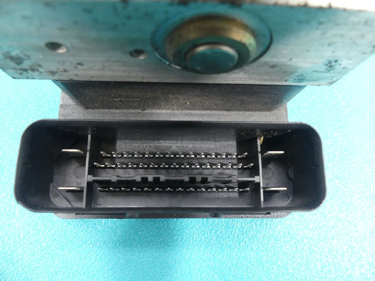ABS-pumppu Mazda 3 BK 3M51-2C405-AD image 4