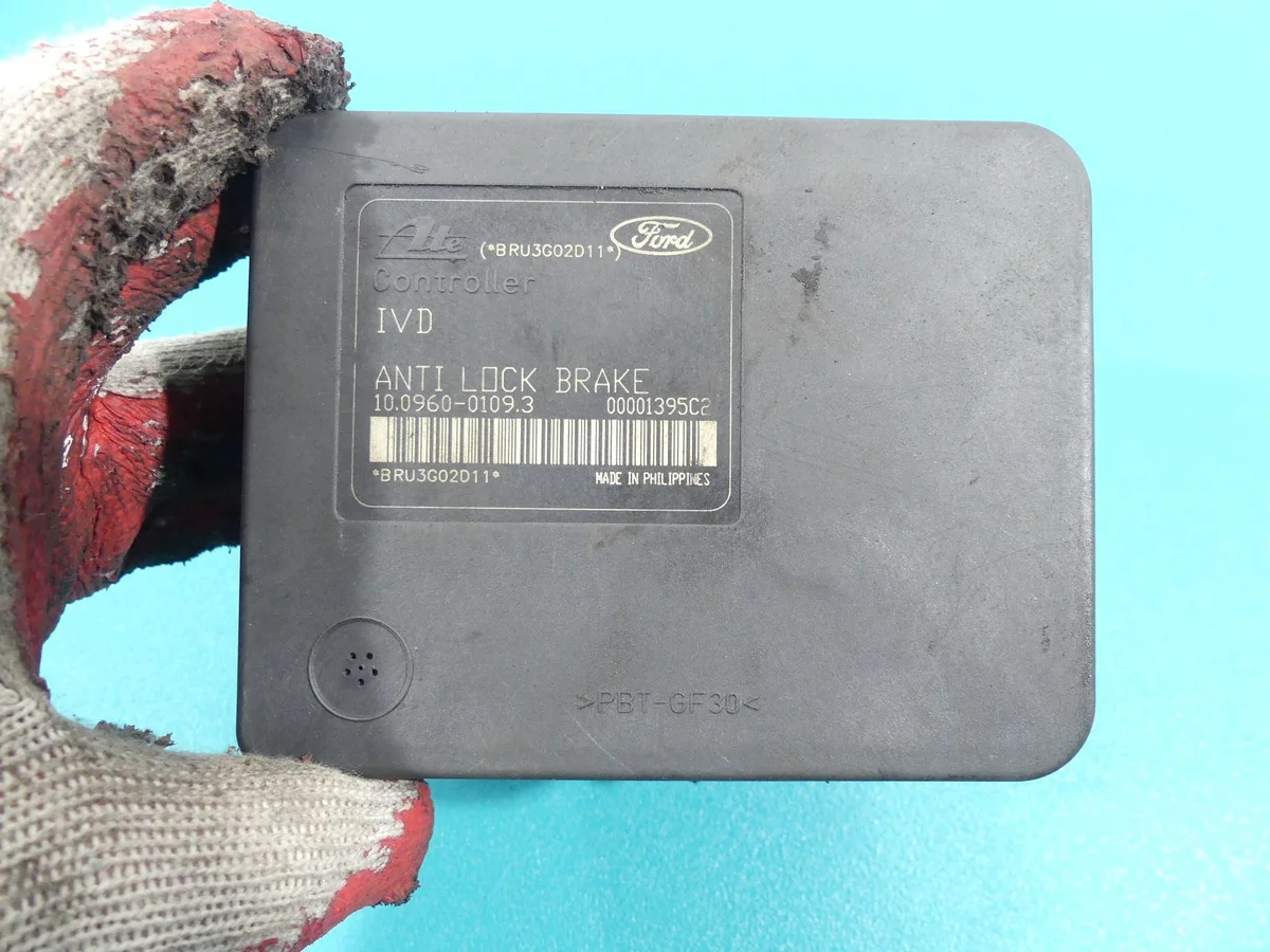 ABS-pumppu Mazda 3 BK 3M51-2C405-AD image 6