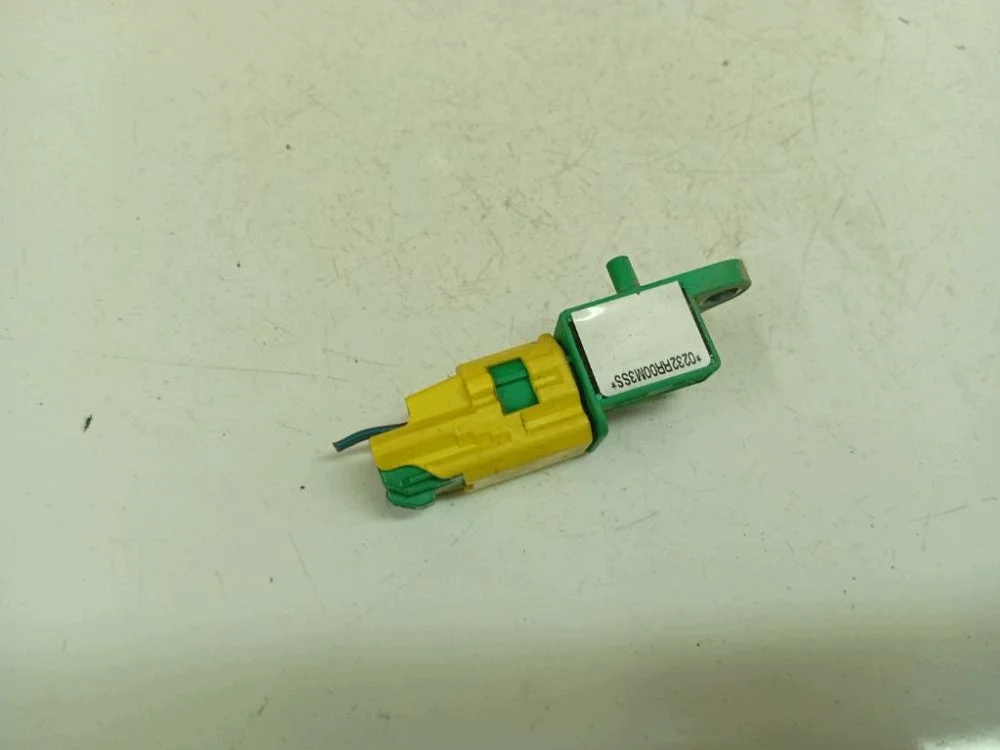 Volkswagen Golf Plus Sensor Airbag 5M0909606 image 3