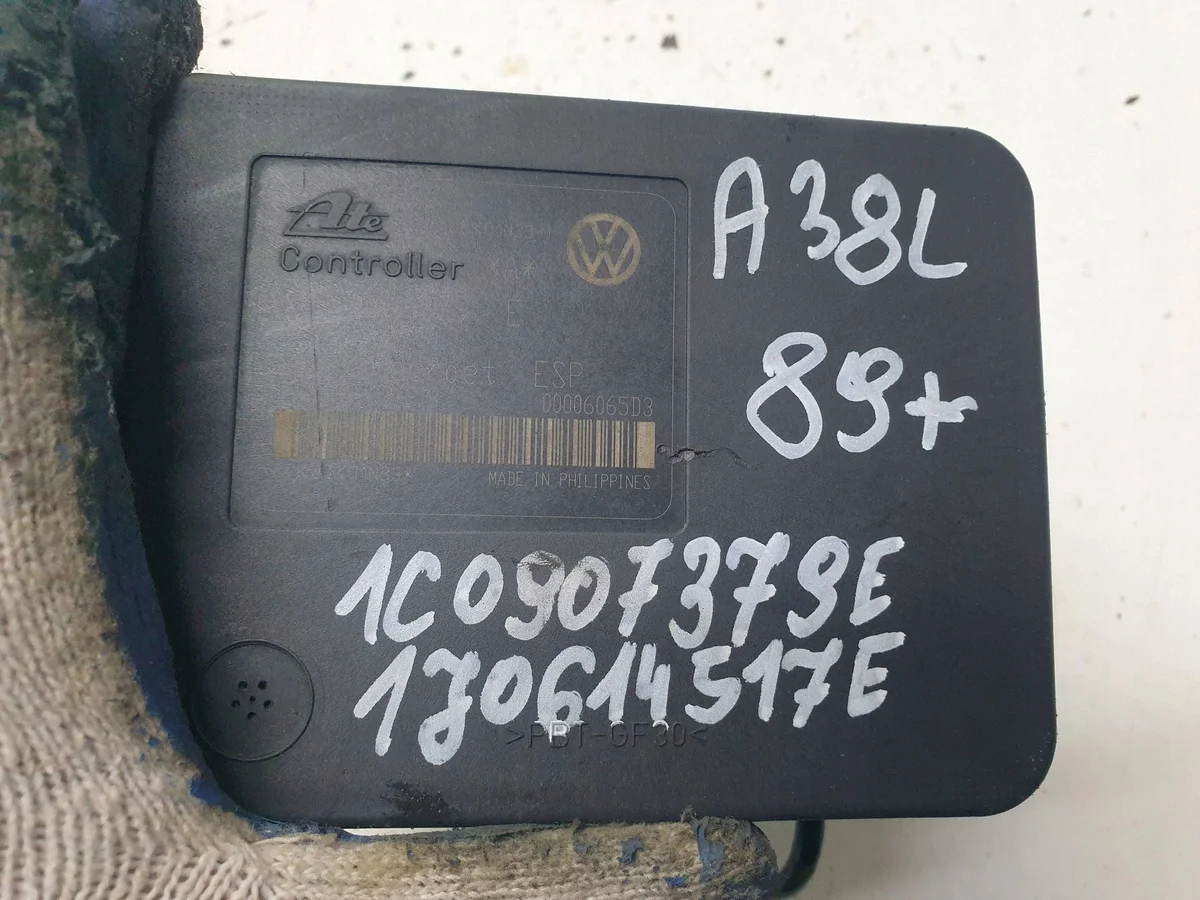 Pompa ABS Audi A3 S3 8P 1C0907379E image 6