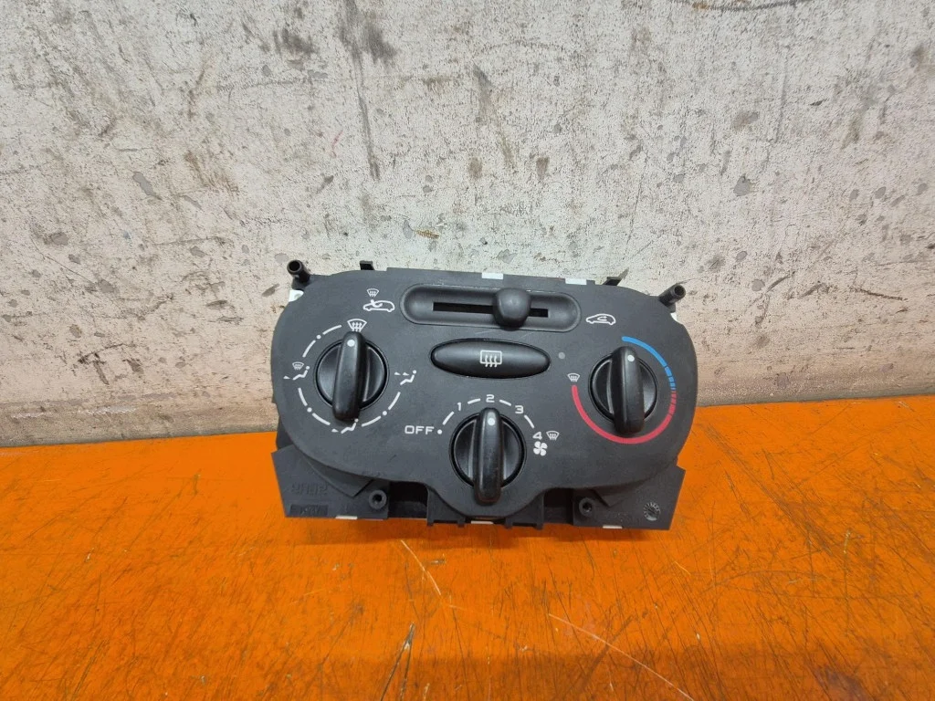 Peugeot 206 Plus Panel Climatización 2009-2013