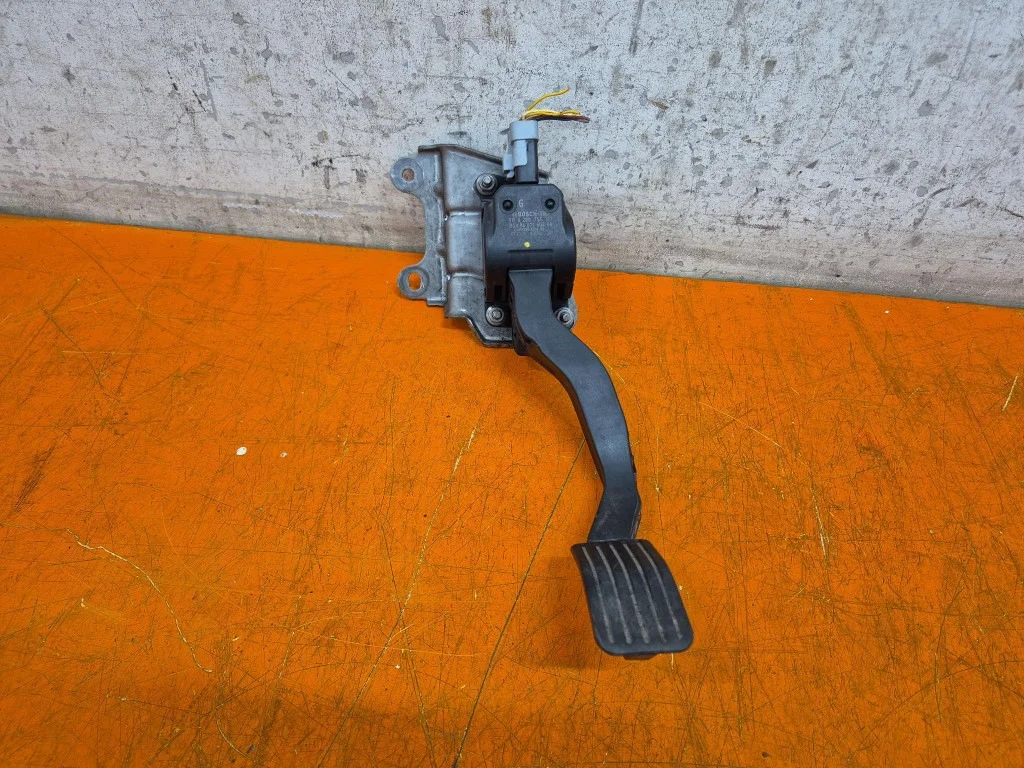 Peugeot 206 Plus Pedaal gaspedaal 3E2434