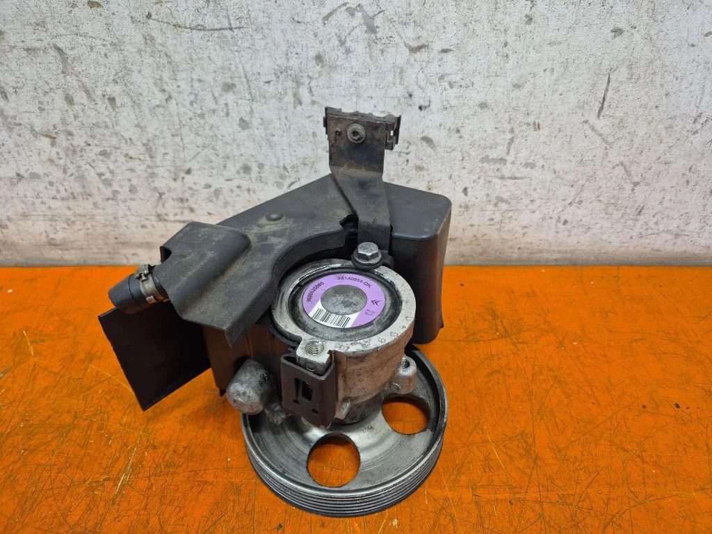 Peugeot 206 Plus Pompe direction assistée image 5