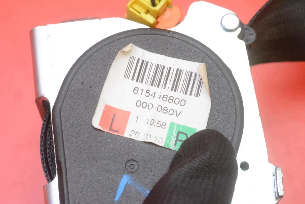 Sicherheitsgurt links hinten 3T0857447 Skoda Superb II image 8