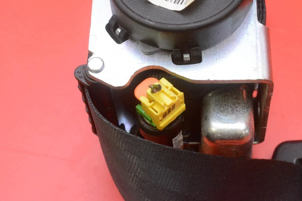 Sicherheitsgurt links hinten 3T0857447 Skoda Superb II image 9