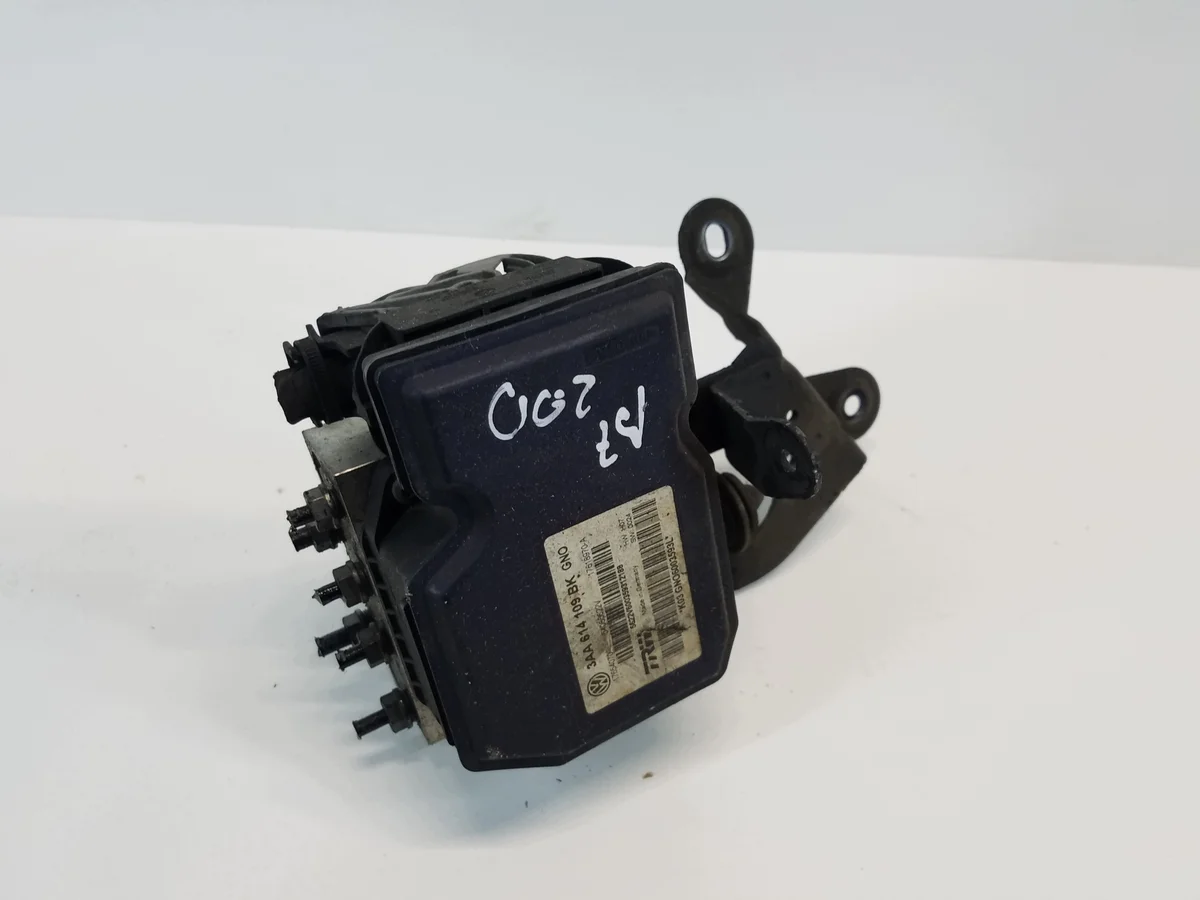 ABS-pumppu VW Passat B7 2.0 TDI 3AA614109BK POMB7FHUPARTS56755555 image 4