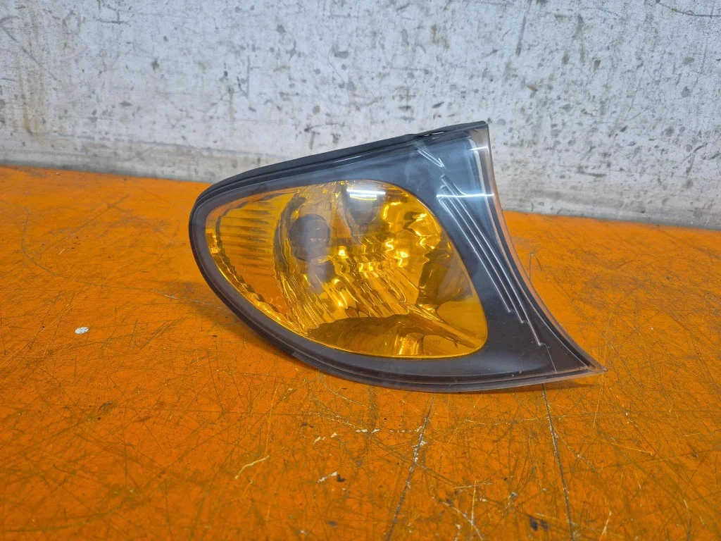 Blinker vorne rechts BMW 320D E46 7165848