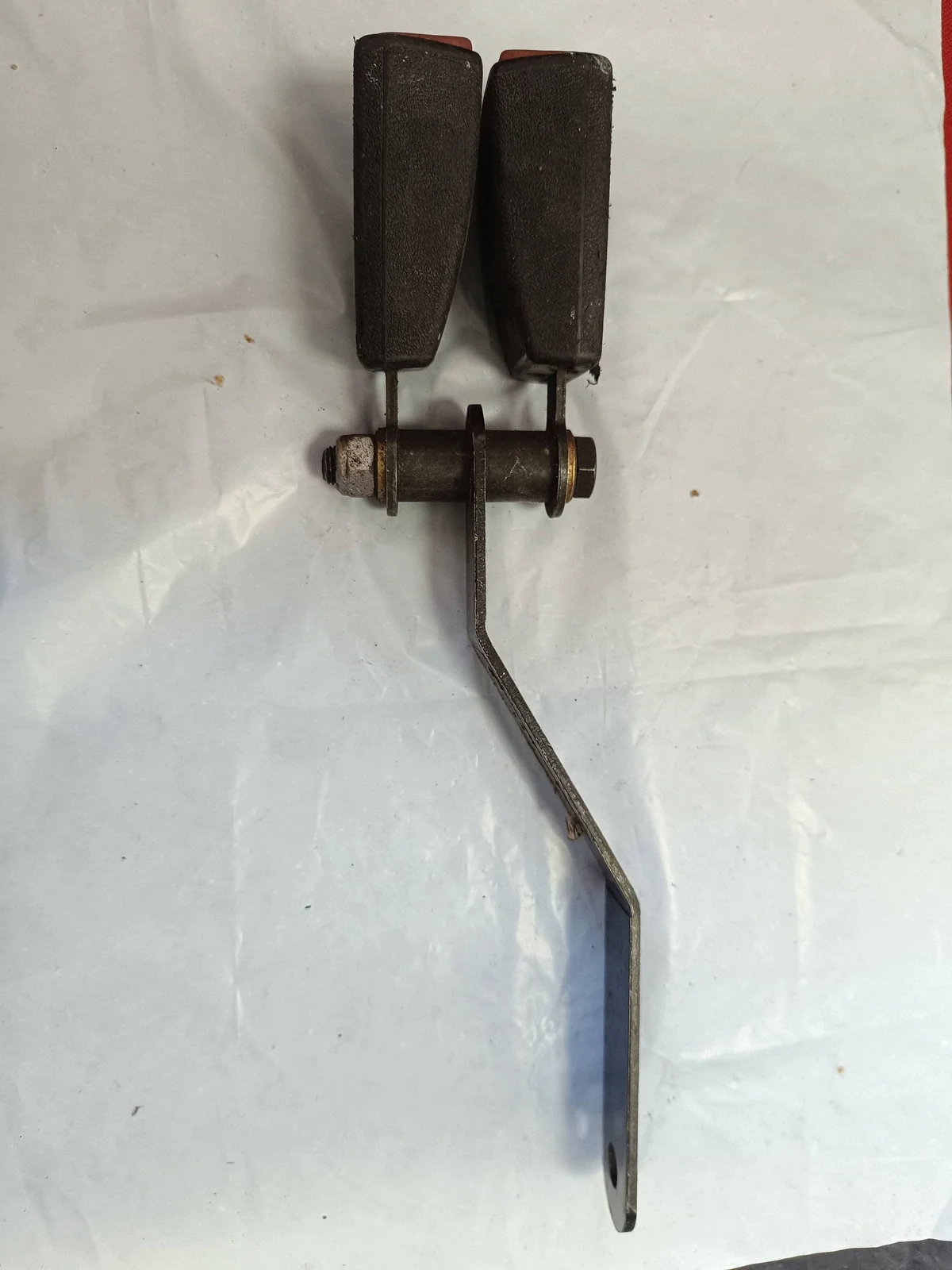 Boucle ceinture arrière Mercedes-Benz Sprinter 6018600869