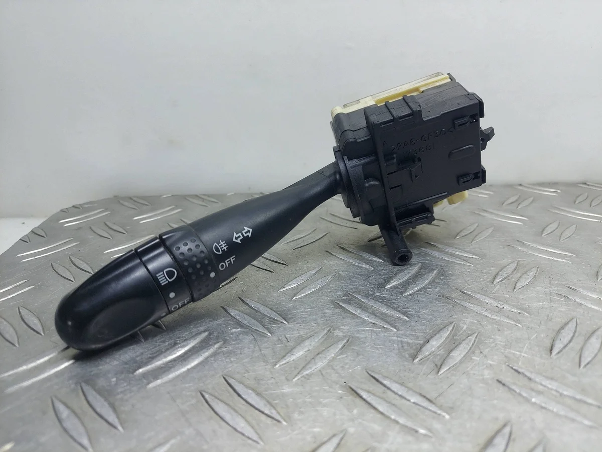 Knipperlichtschakelaar Toyota Yaris I 164353KASACJ