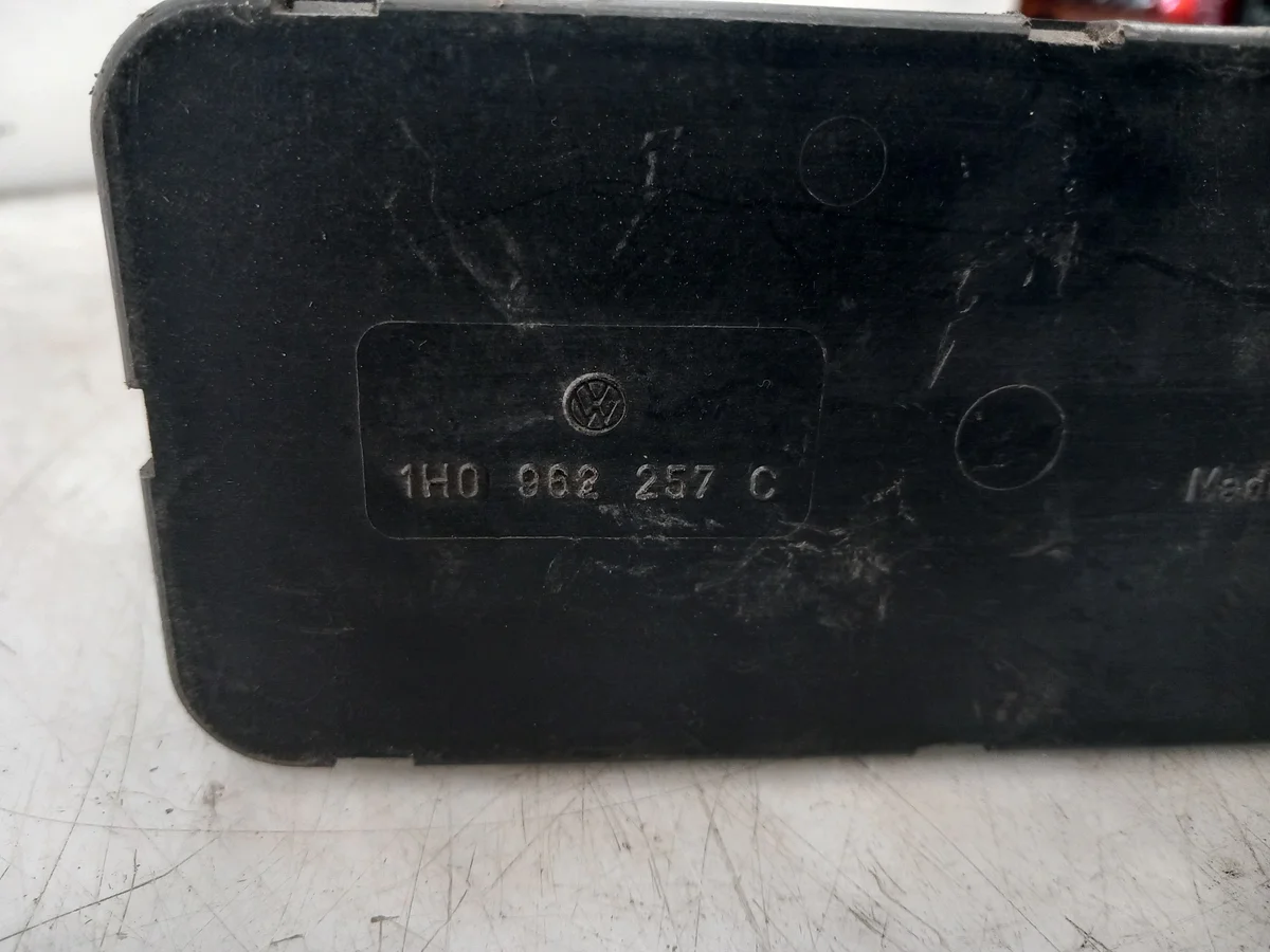 Volkswagen Golf Central Locking Pump 1H0962257C