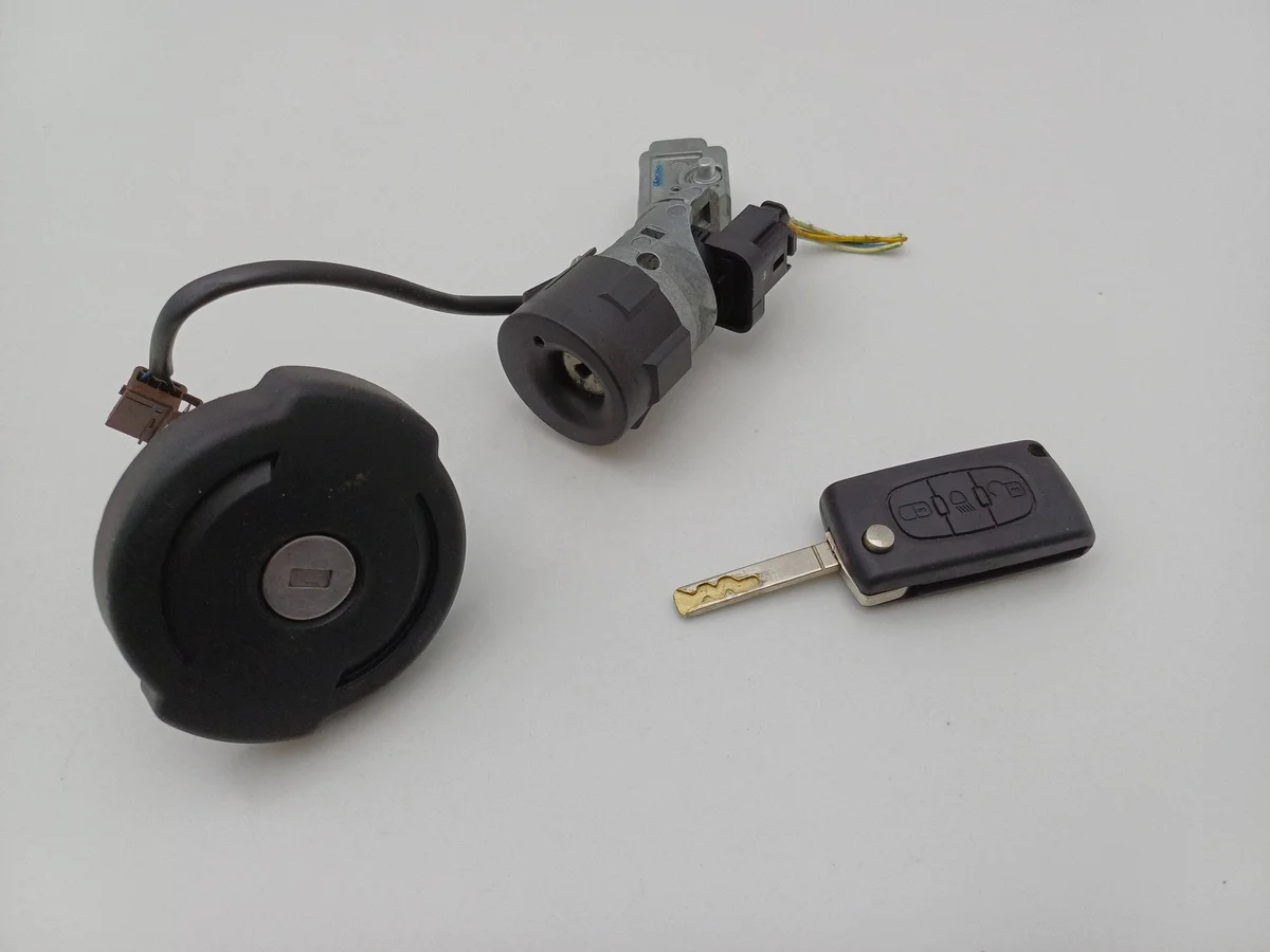 Virtalukko avaimella Citroen C4 1.6 HDI DRC130071