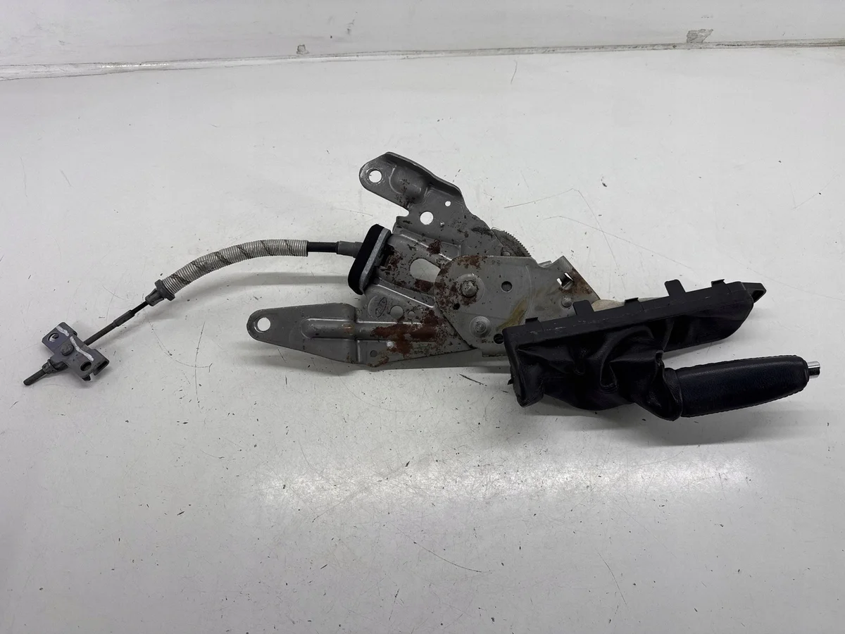 Ford Mustang VI Palanca freno mano FR3C2780BH