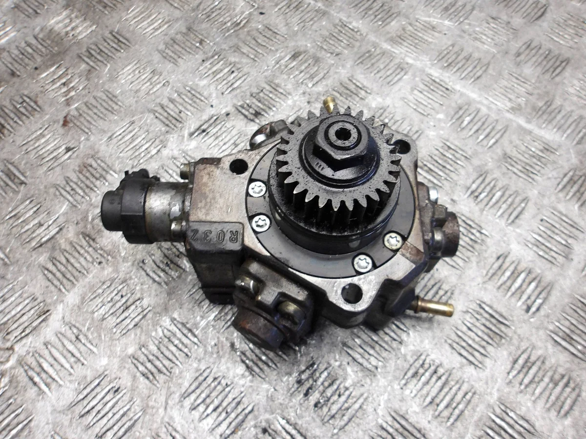 Brandstofpomp 0445010250 Nissan Qashqai