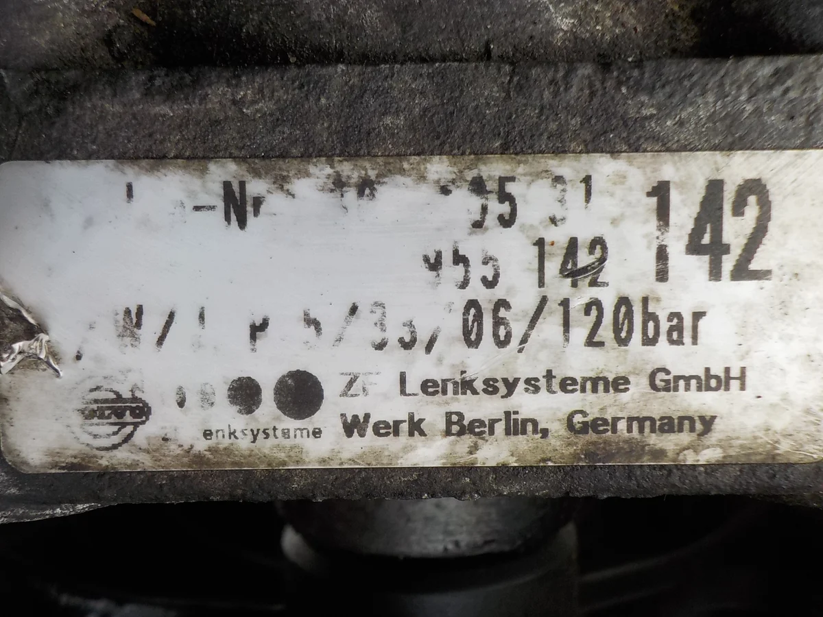Volvo Servostyrningspump 120BAR thumbnail 4