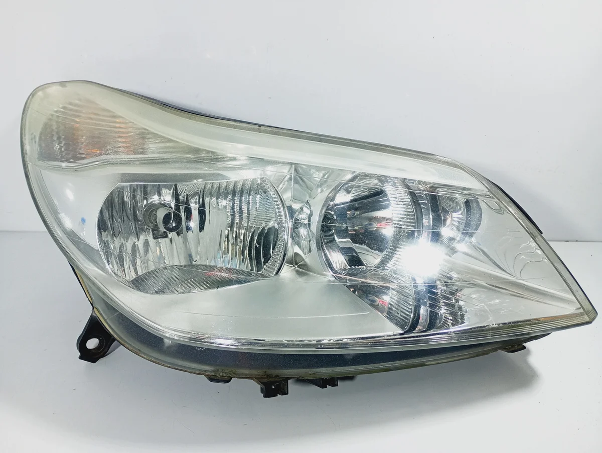 Citroen C5 II Headlight Right M3R8P4