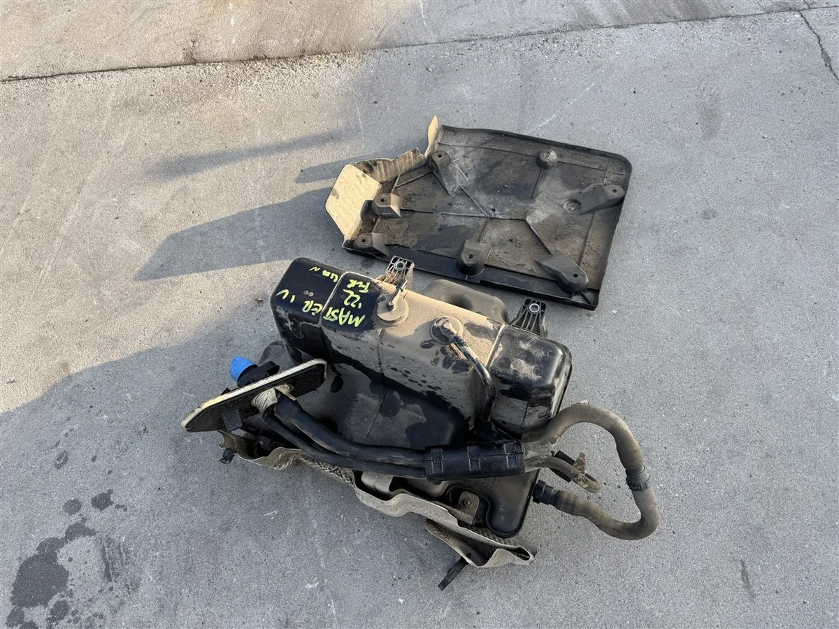 Renault Master AdBlue Tank mit Pumpe 204629323R