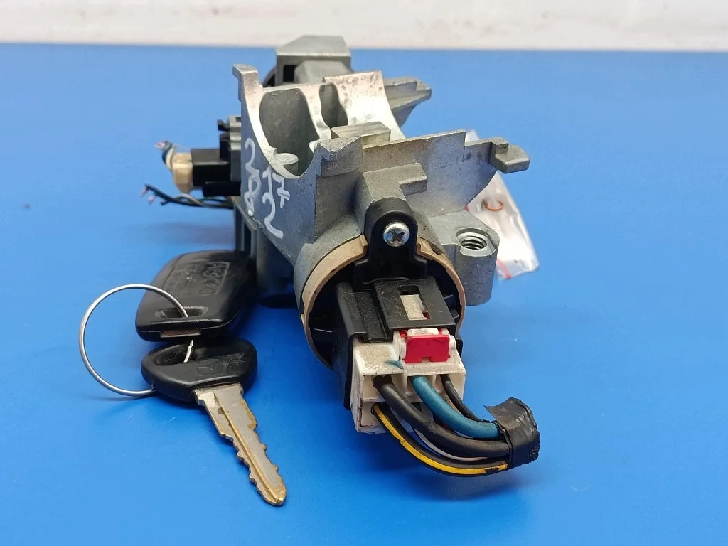 Mazda 6 GG Contactslot met sleutellus
