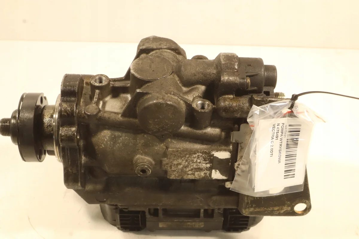 Polttoainepumppu Opel Vectra C 2.0 DTI 0470504223