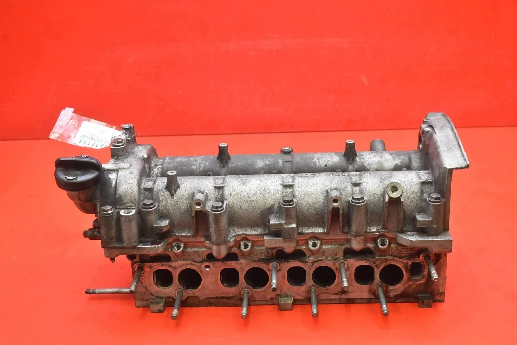 Sylinterinkansi Opel Zafira C 2.0 CDTI 55576540