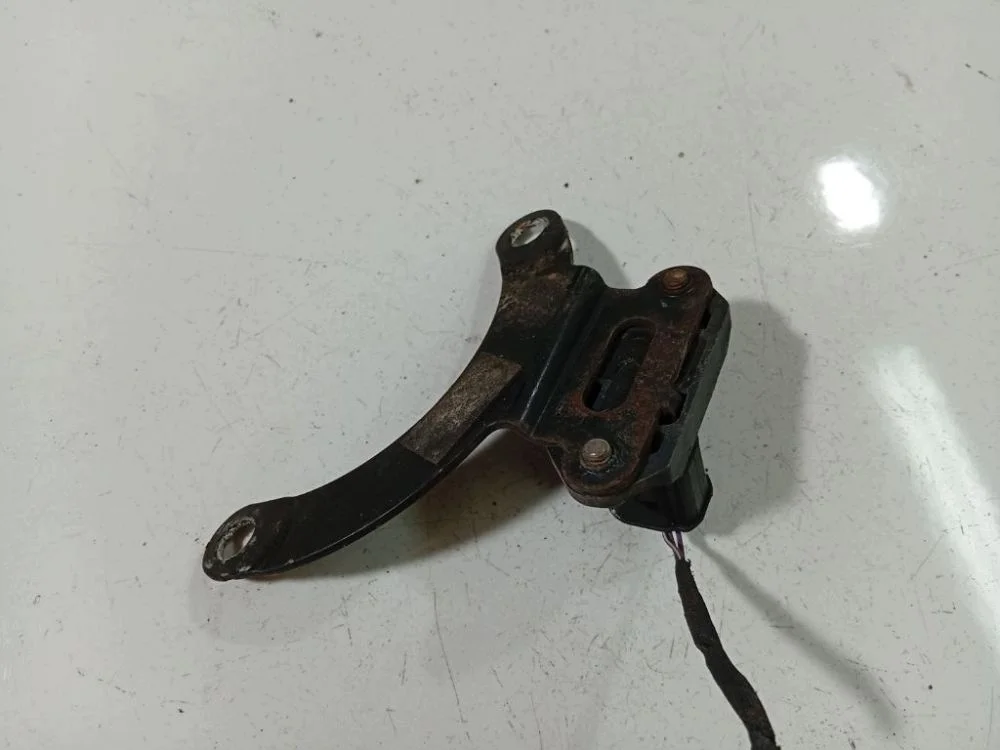 Volkswagen Golf Sensor Airbag 3C0907651 image 4
